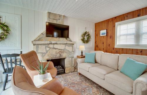 Mountain Home Cabin with Fire Pit Less Than 1 Mi to Lake! - Foto 4