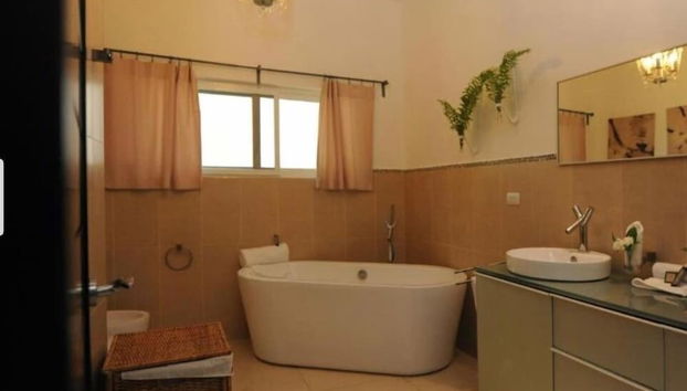 2 Bedroom 3 bath Beachfront Condo - Foto 3, Baño