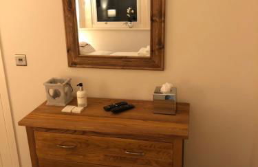 Camerton Inn Cottage - Photo 49