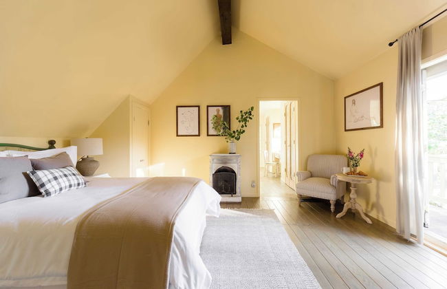 Everett by Avantstay 5mins to Palisades Tahoe! w/ HOT TUB - Photo 19