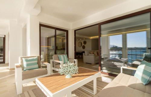 MARBELLA BANUS SUITES - Harbour Seafront Apartment - Foto 29