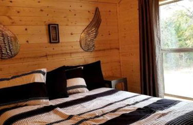 Texas State Glamping in this Charming Cabin Rental for Six in Pipe Creek - Foto 16