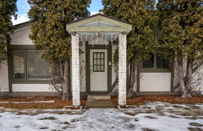 LUXURIOUS 5,500 sqft Home: 5 Br/5 Ba | PRIVATE Pool & Hot Tub | STEPS to Beach - Foto 50