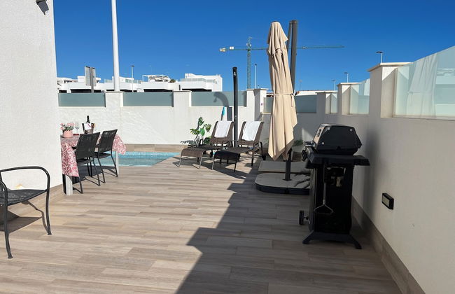 Luxury Three Bedroom Villa With Private Pool and Rooftop Solarium - Foto 29