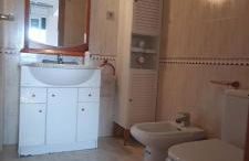 Alojamiento entero luminoso y bien ubicado en Terrassa Barcelona 3habitaciones 2baños - Photo 23