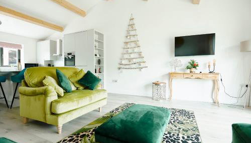 Whernside Lodge - Photo 5