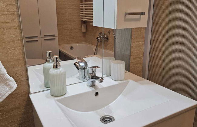 2 Bed Apartment in Zyrardow - Photo 19