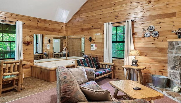 Firepit I Between Pigeon Forge Gatlinburg I Hottub - Foto 3, Habitación