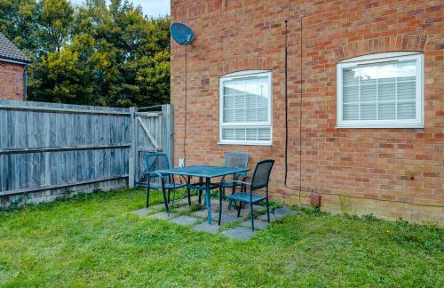 Stylish 1 Bed Apt 4 Min to Airport WiFi & Parking - Foto 20