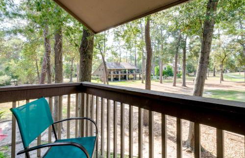 Golf, Swim and Dine! Condo with Lake Conroe Access - Foto 2
