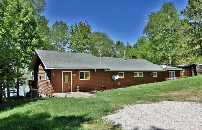 Butler's Bay Teal Lake Cabin - Photo 1