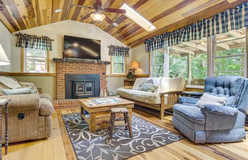 20-Acre Cabin with Pond 5 Mi to Biltmore Estate! - Foto 5