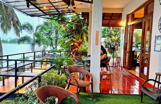 MYH - Lake Front Pvt Villa - Photo 1