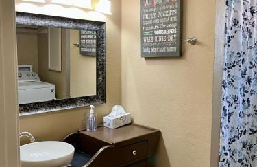 Hideaway - 3 BR Home with PRIVATE POOL on wooded lot - Foto 20