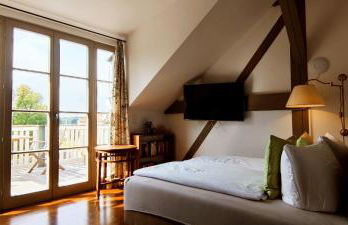 LoggiaHaus am Schloss, 5 Ferienwohnungen, teils mit Schloss- und Seeblick - Foto 13