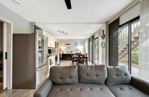 Exquisite Lakefront Pool House Awaits Pool 10 PPL - Foto 12