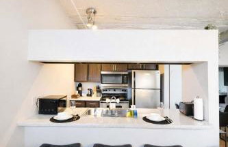 2BR River Market Loft for 6 - Rooftop & Gym - Foto 5