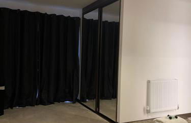 The Crimsons, with free parking, Harlow - Foto 4