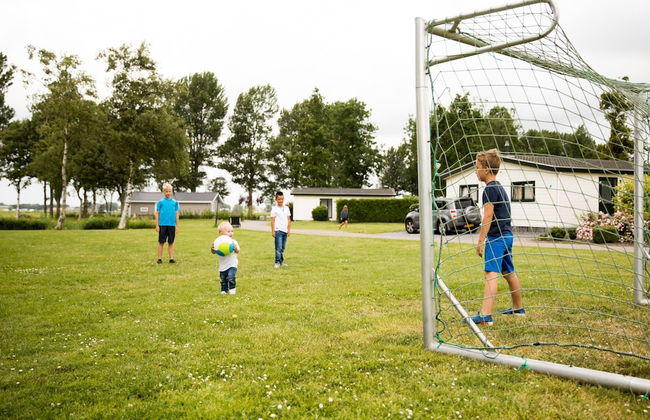 Detached Light Chalet With Dishwasher not far From Hoorn - Foto 10
