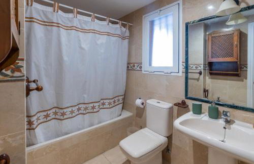 Beachside Paradise: Stylish 3BR apt near the beach - Foto 17