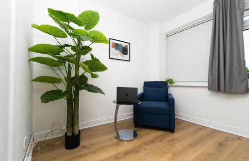 Homely Hornchurch - 5 Bed House - Foto 25