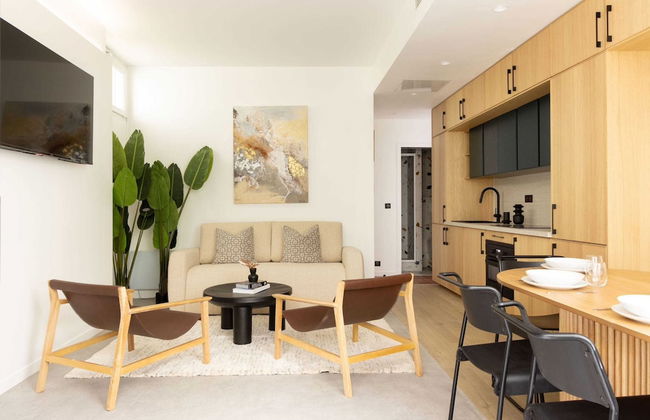 Elegance & Comfort With A/C in the Heart of 11th - Photo 1