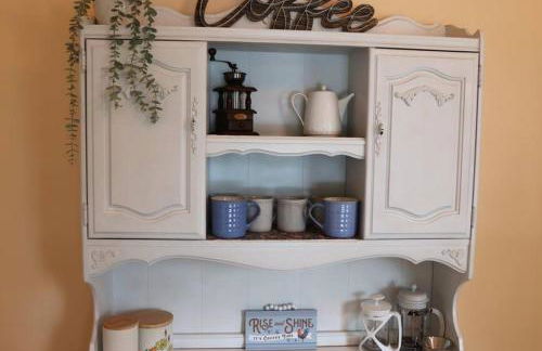 Hillside Haven: Luxe Farm Escape - 5BR-2 King Beds - Foto 2