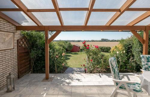 Rosengarten am Feldrand - Foto 9