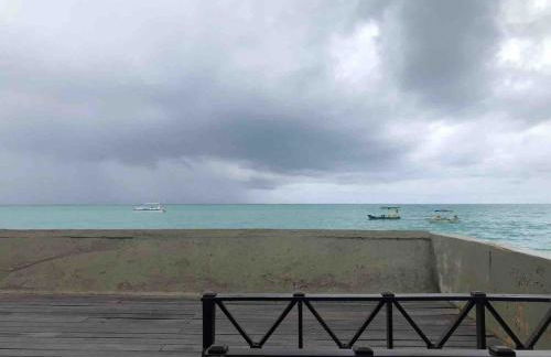 Casa a Beira mar, em frente ao Caminho de Moisés - Foto 16