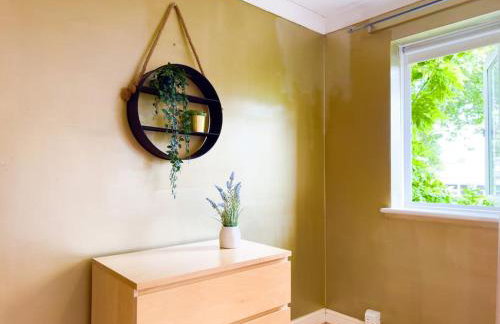 Last-Minute Specials l Modern 2 Double Bed Apartment for 5 Guests l Hofin Stays Short Lets & Serviced Accommodation - Foto 23