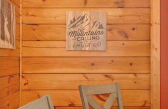 Soco Serene Cabin in the Heart of Maggie Valley - Foto 17