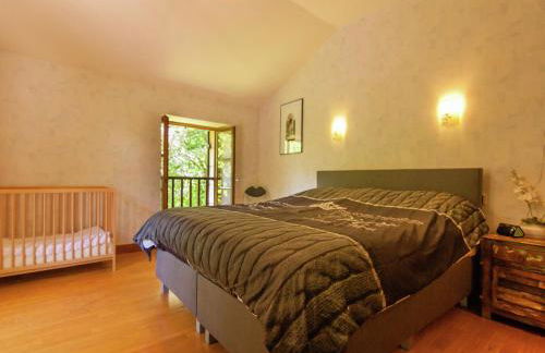 Spacious farmhouse with private heated pool in a rustic garden - Foto 18