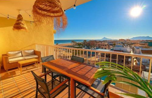 AP-7 XimoApartments con VISTAS ESPECTACULARES AL MAR - Photo 6