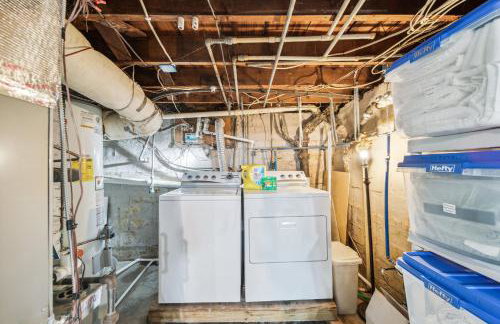 Hottub, Pool Table, Basketball, Firepit, Sleeps 8 - Photo 33