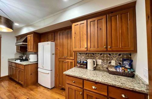 Golden Acres Ranch Hot Tub+Gameroom+Creek & wifi - Foto 55