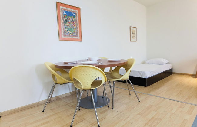 Minimalist Modern Nea Kifisia Studio - Foto 7