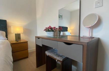 Comfy 2 bed house located at Wareham train station - Photo 12