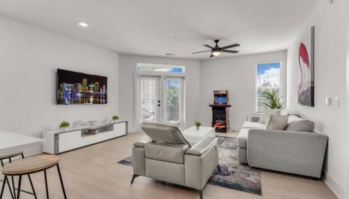 Sunny 2-Bed Oasis Pool and Gym in Apollo Beach - Foto 2