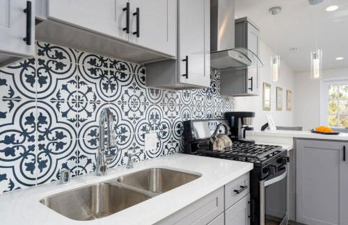 100 PERCENT NEW STUNNING HUGE HOME, GARDEN BEACH, RESERVED Parking - Foto 9