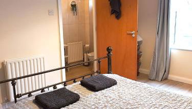 City centre B Apartment, parking, sleeps 6 - Foto 5