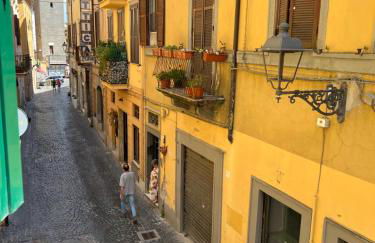 VICOLO CORTO Centro Storico Holiday & Home-Office - Foto 15