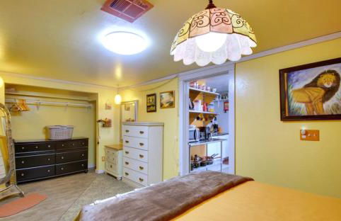 EZ 1 mile to Fort Sill! Pumpkin Cottage sleeps 9, grills, firepit, laundry - Foto 13