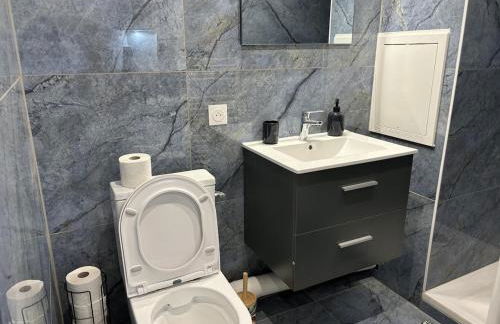 Le Spotlight - Balcon - WiFi - Centre ville - Foto 13