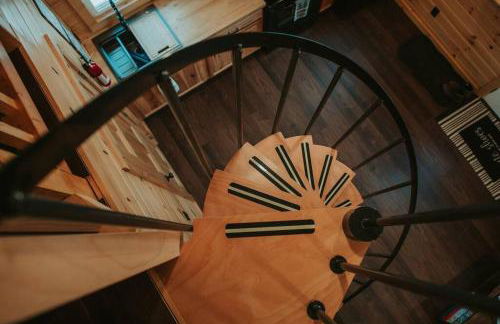 Mountainscape: Peaceful & Skiing - Photo 7