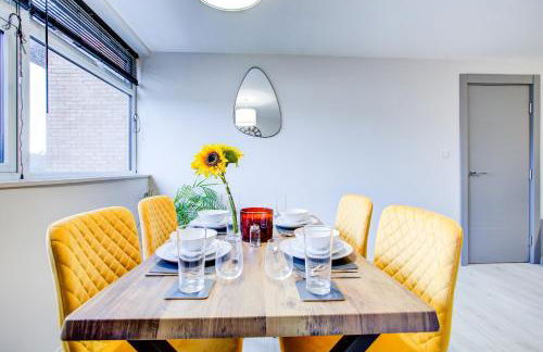 Modern 2 Bed in High Wycombe by ARP Homes, Ideal for Families or Business, Free Parking - Foto 45