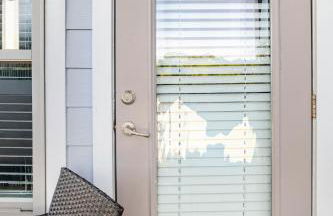 Cozy Uptown apartment with Gym and Swimming pool - Photo 31