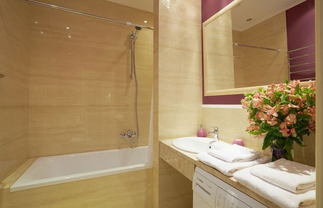 Lviv Apartments - Photo 51