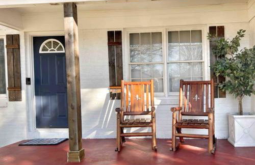 Decatur's Cozy Family Charm with Modern Touches - Foto 34