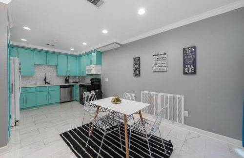 Spacious 2BR Apt with King Beds & Fully Equipped Kitchen - Foto 1