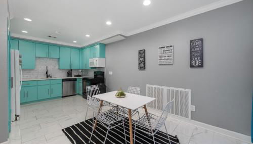 Spacious 2BR Apt with King Beds & Fully Equipped Kitchen - Foto 1